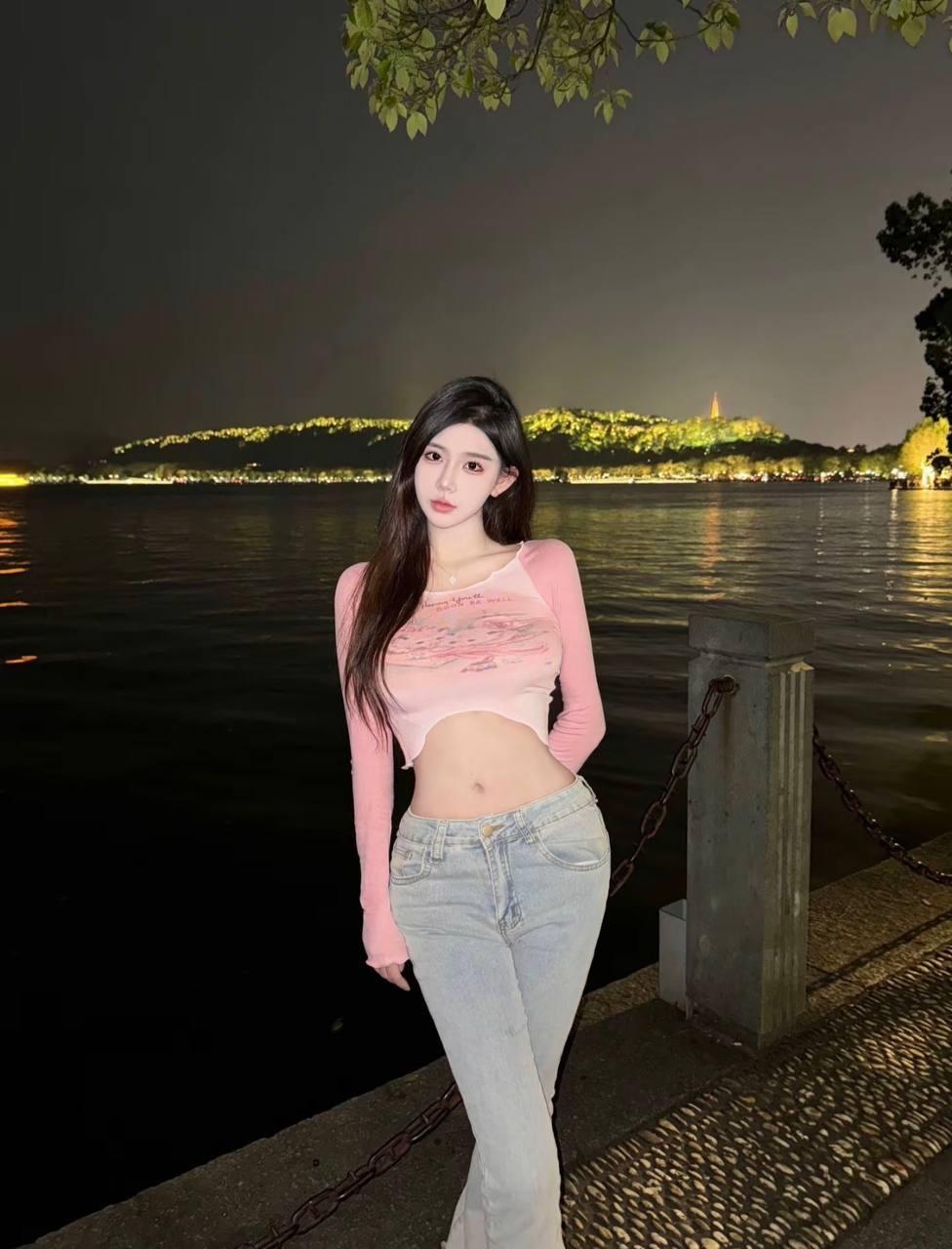 茶馆后台,演员用浓茶开嗓的秘密